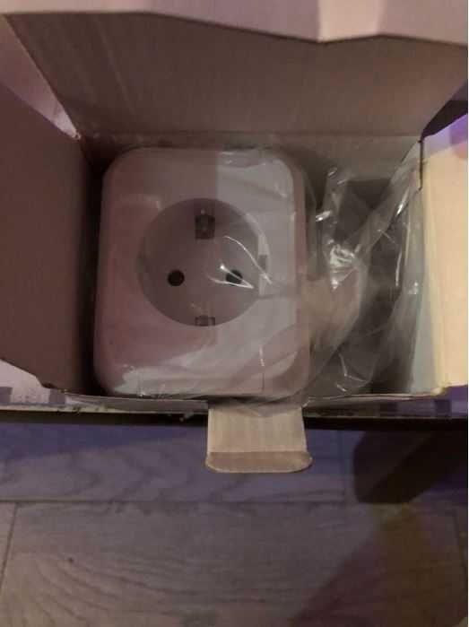 Carregador Europeu com 3 Tomadas e USB's em formato de cubo