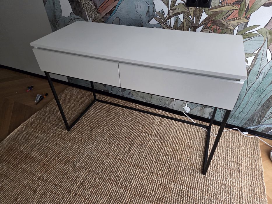 Toaletka biurko biala czarna nowa