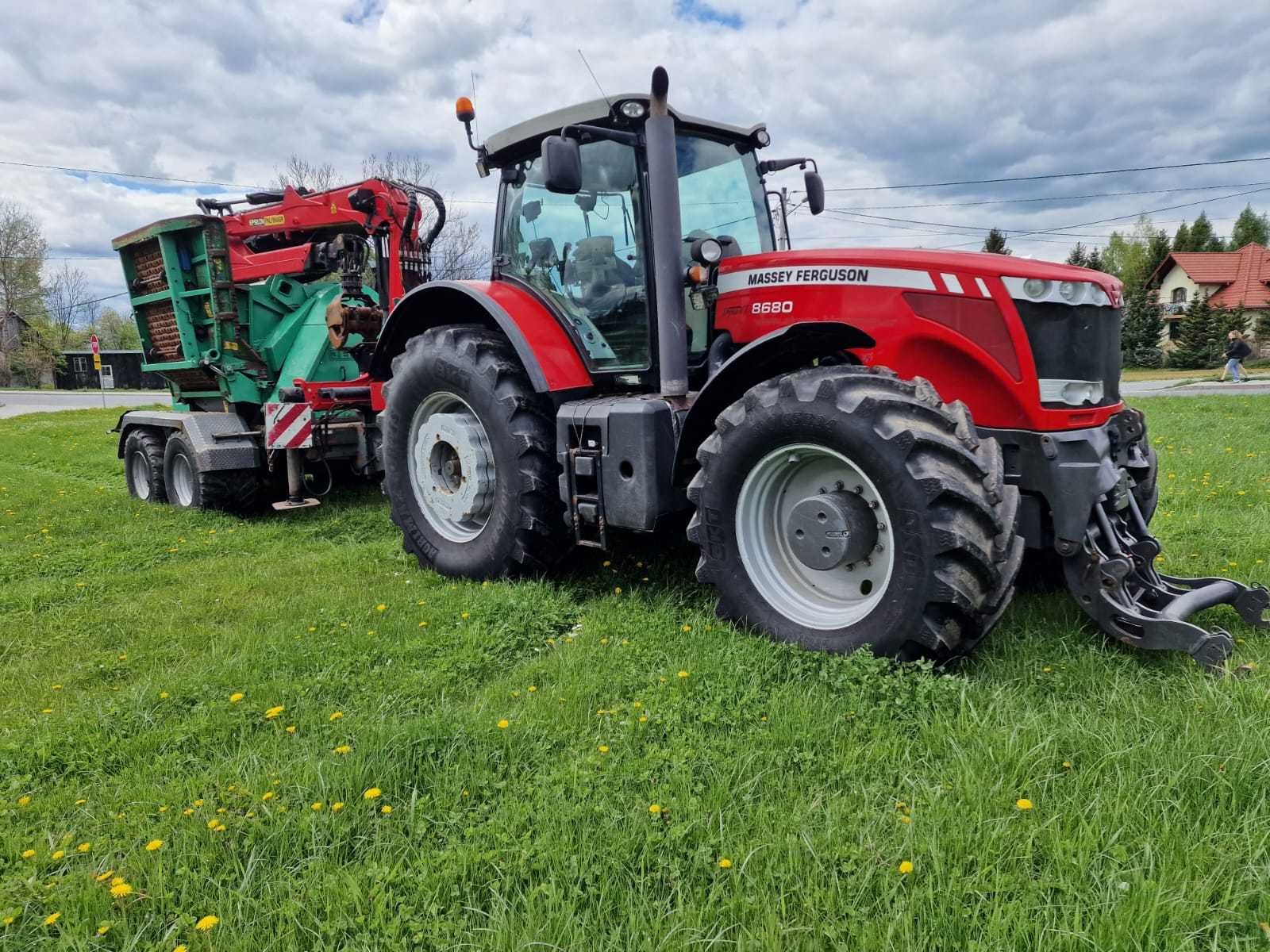 Rębak JENZ HEM 582 z ciągnikiem Massey Ferguson