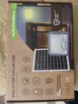 Vendo projectores c/painel solar 100w