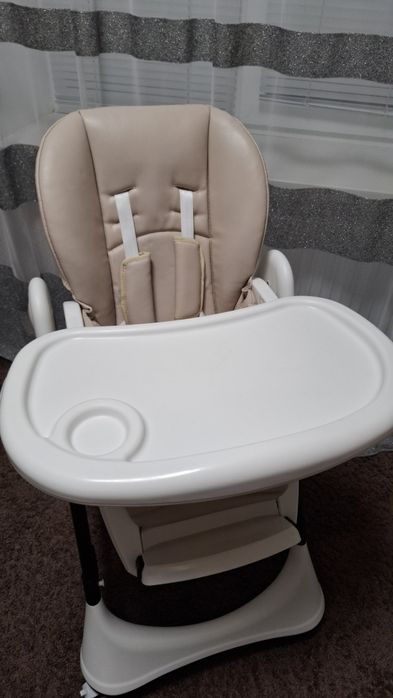 Стільчик для годування Carrello Stella Light Beige, годувальне крісло