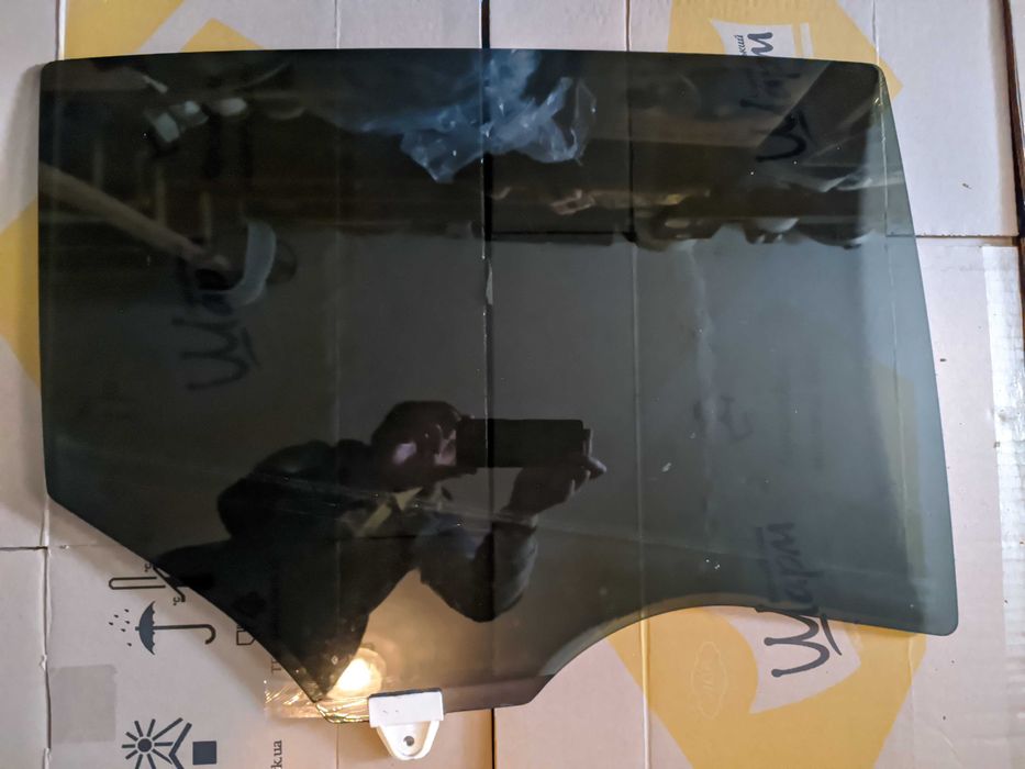 Mazda 3 BM 2013-2017 скло дверей петлі мотор замки динамік