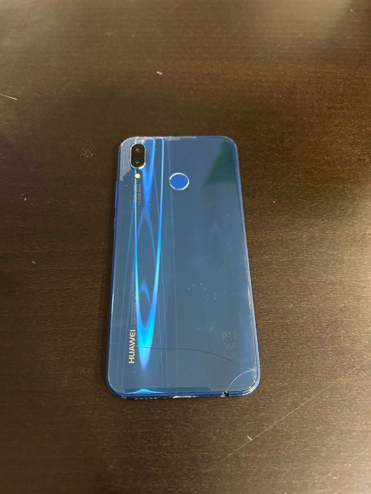 Huawei P20 Lite - Usado - 64GB - Traseira danificada - Com caixa