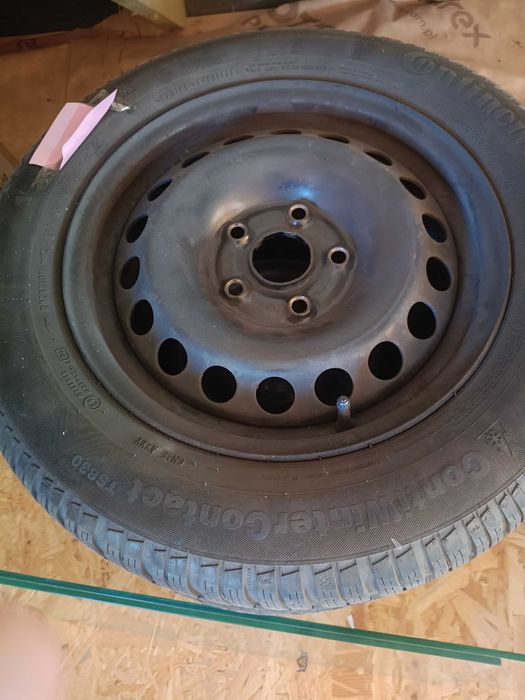 Opony zimowe z felgami