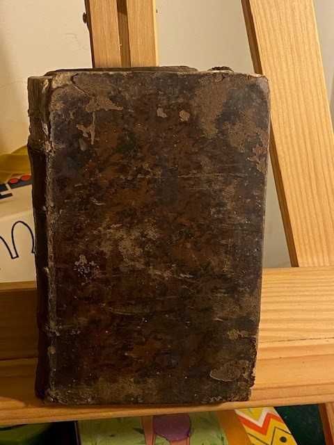 Dicionário Raro – Petit Dictionnaire François et Latin [Século XVIII]