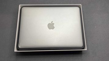 Макбук MacBook Air 13 8 /128 ГБ, Intel Core i5 2015 року