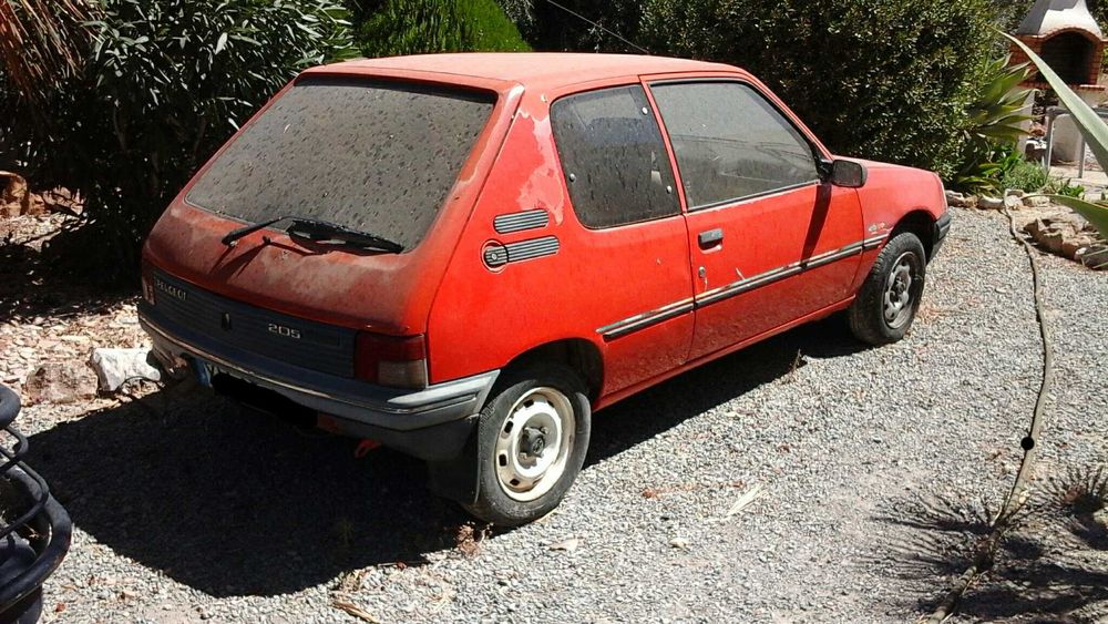 Peugeot 205 para peças