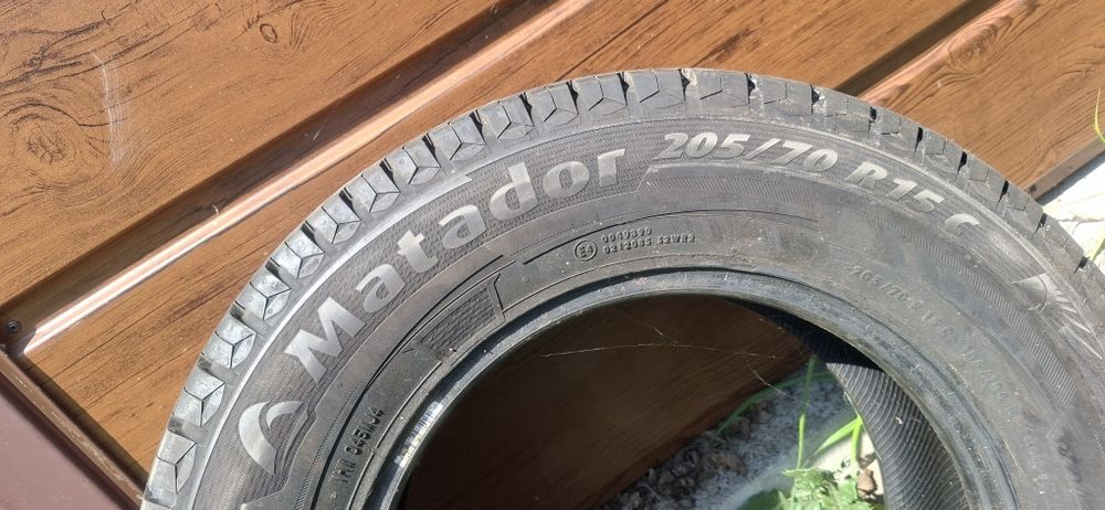 Opony 205 70 R15c ltnie 400 zł