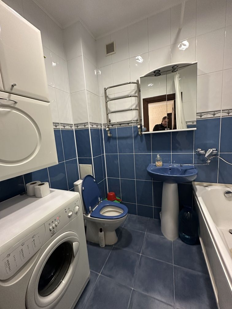Продам 3х к. кв. сталинку, с гаражом, ул. Декабристов, городок Сказка