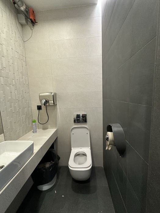 **БЦ Black Wood Tower 420 кв.м, Можна Частину