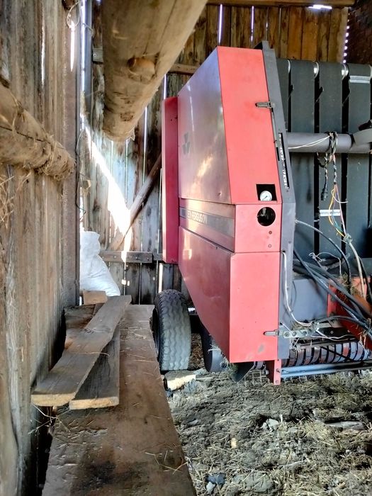 Prasa belująca Massey Ferguson 822