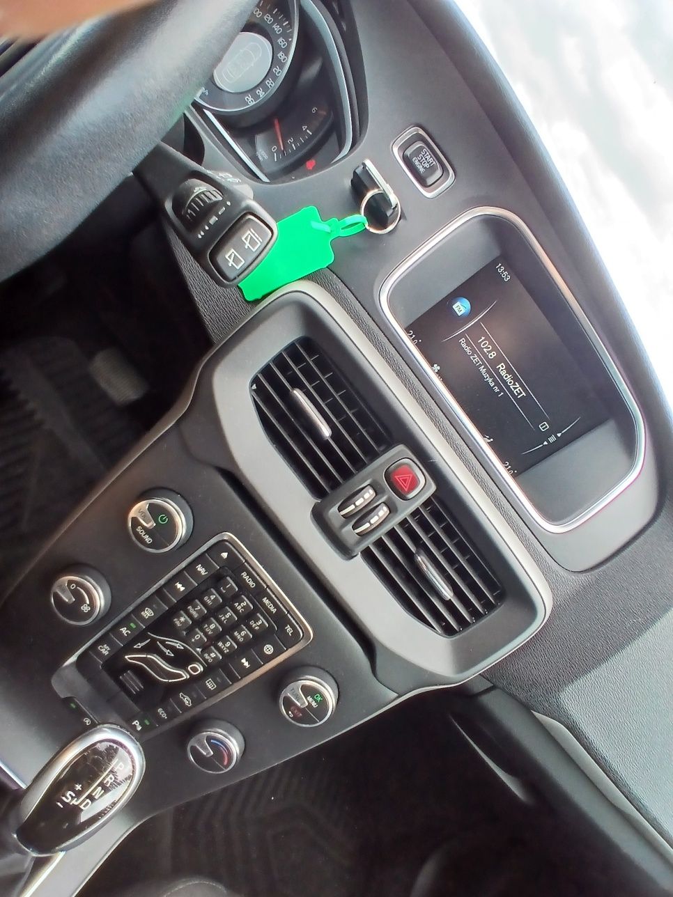 Volvo v40 2.0d. Automat.