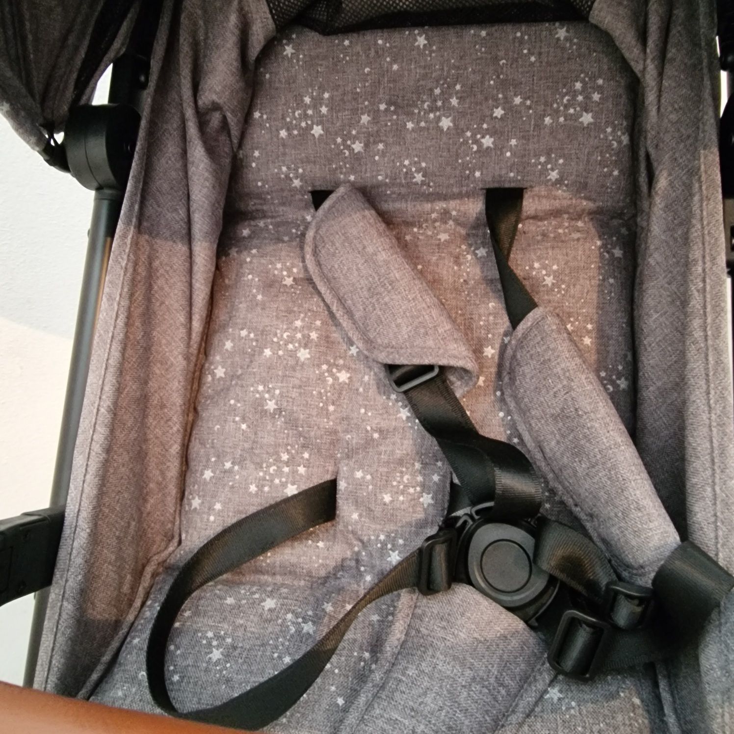 Carrinho de Passeio Tuc Tuc Click Up Cinza - Novo!