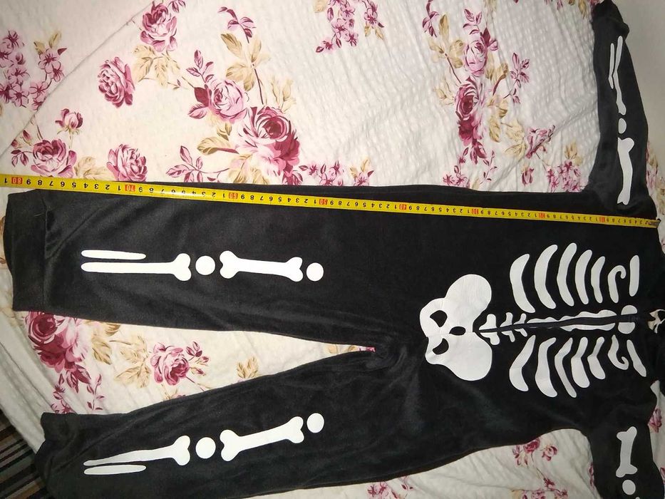 Fatos NOVOS Halloween esqueleto