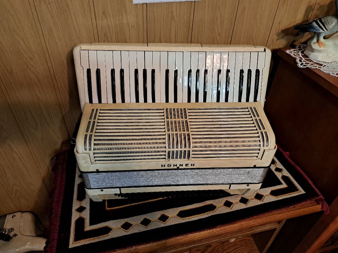 Akordeon Hohner Verdi IV120bas cztery chóry