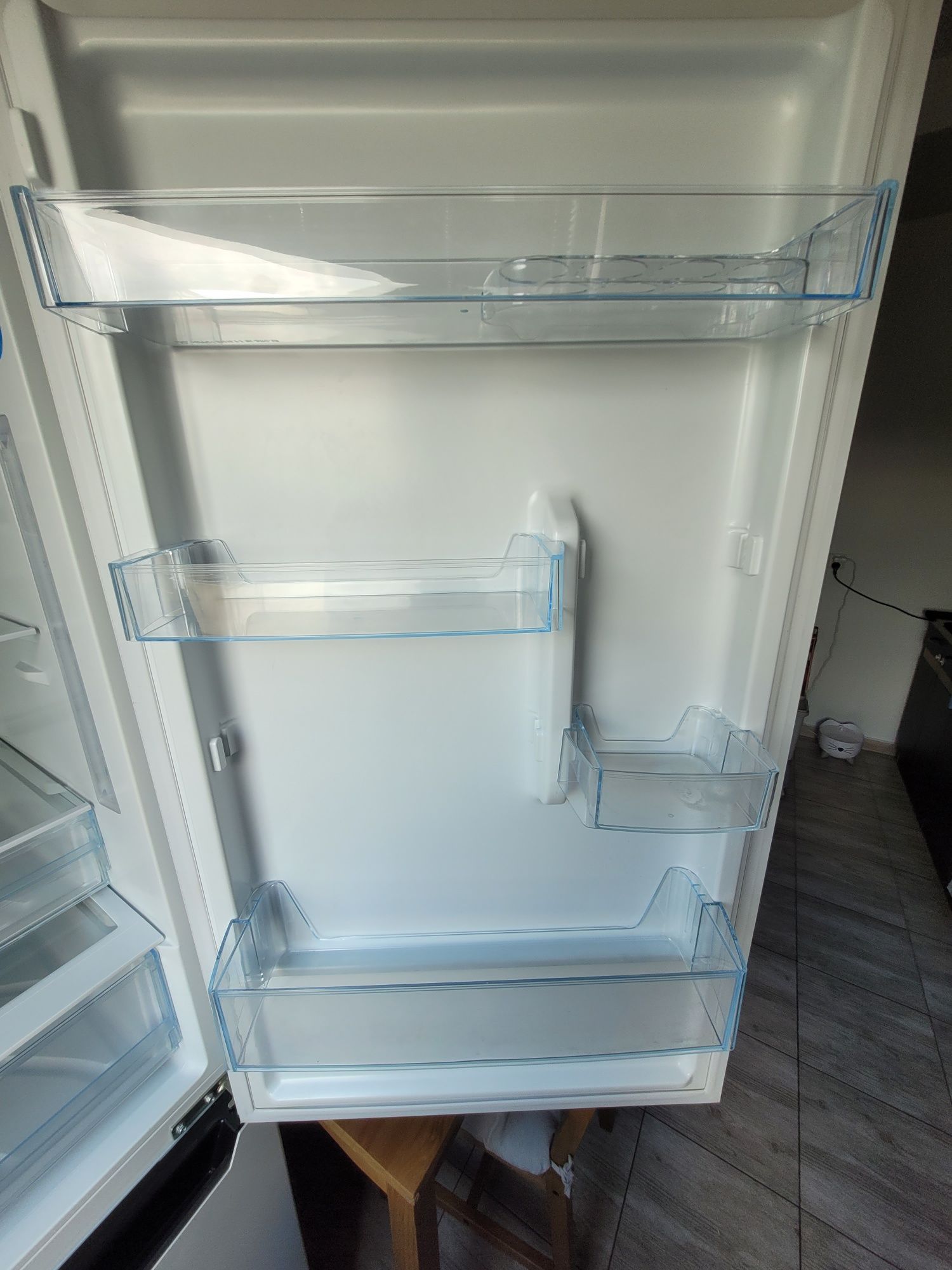 Lodówka Amica Total NoFrost A+