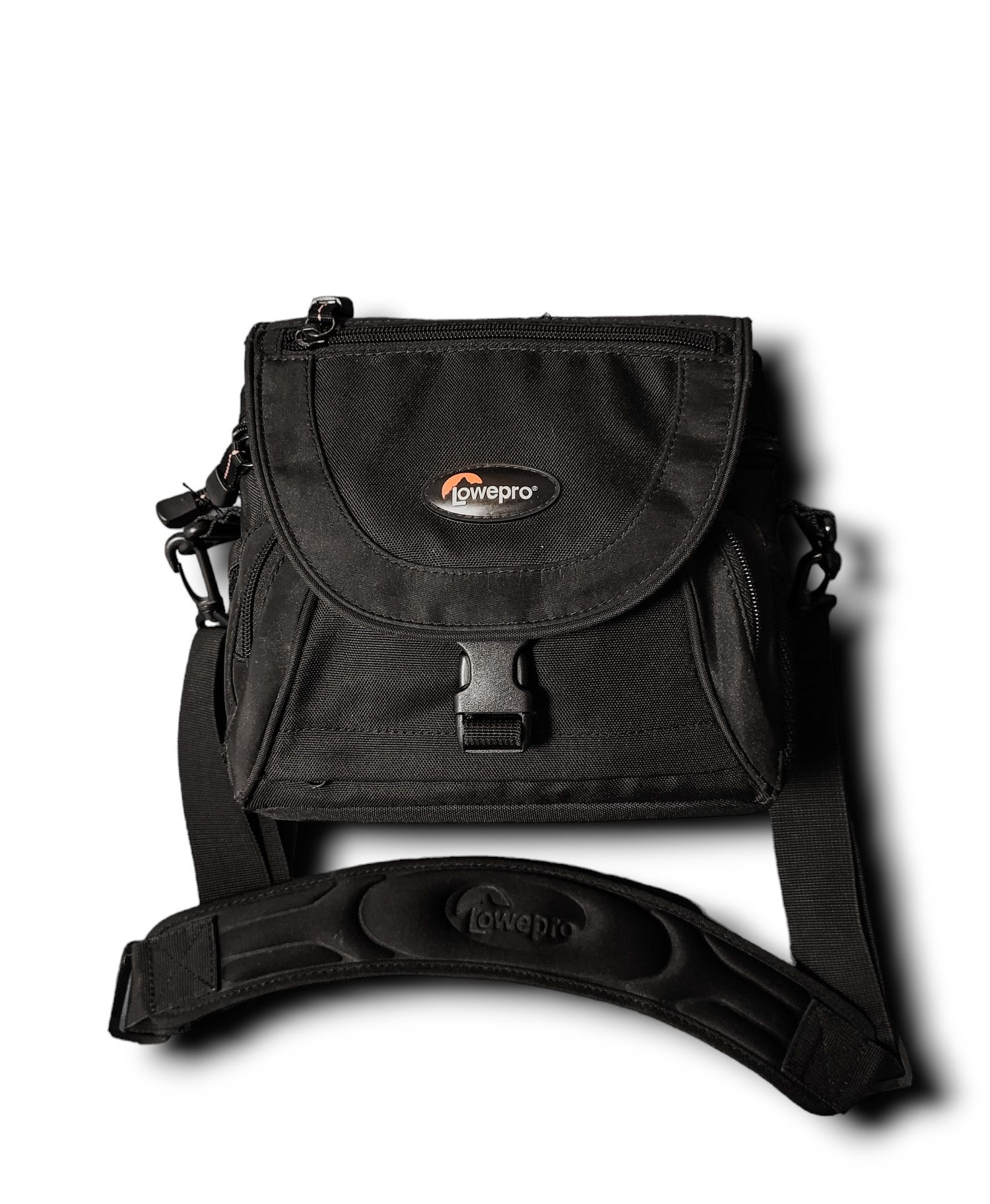 Сумка Lowepro Nova 1 AW black