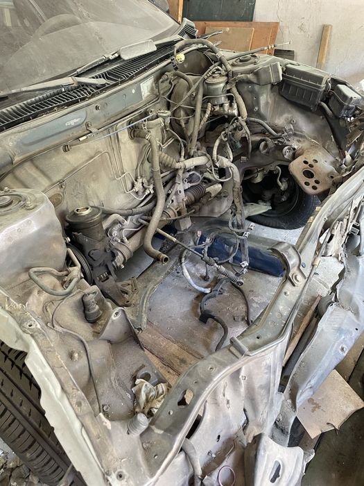 Авто під відновлення чи розбір