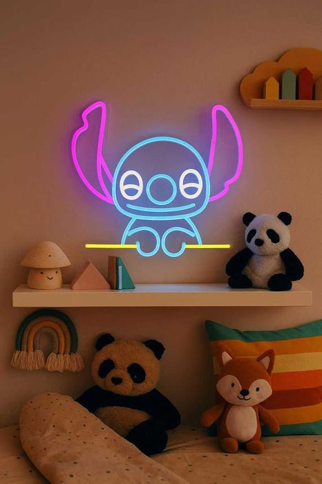 Boneco Stich Neon
