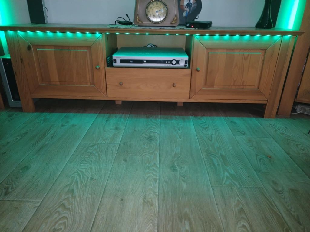 Meblościanka podświetlenie led