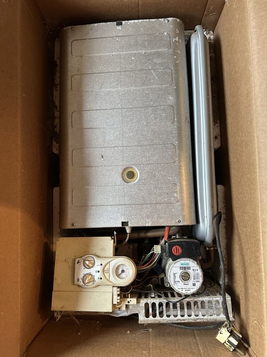 Продам котел на запчастини