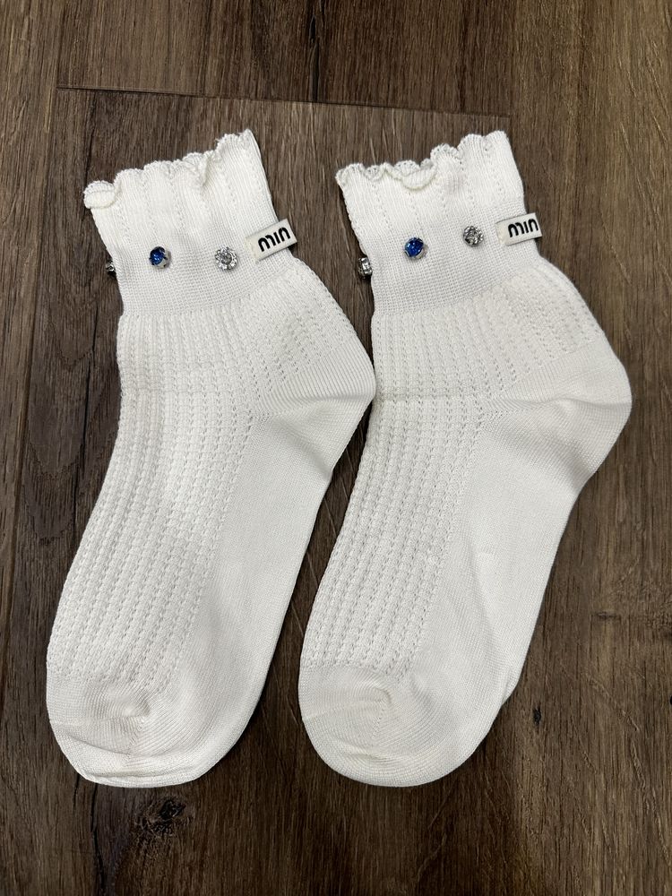 Шкарпетки в стилі Miu Miu