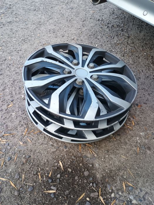 Felgi metalowe 5x114,3 R16 z oponami zimowymi