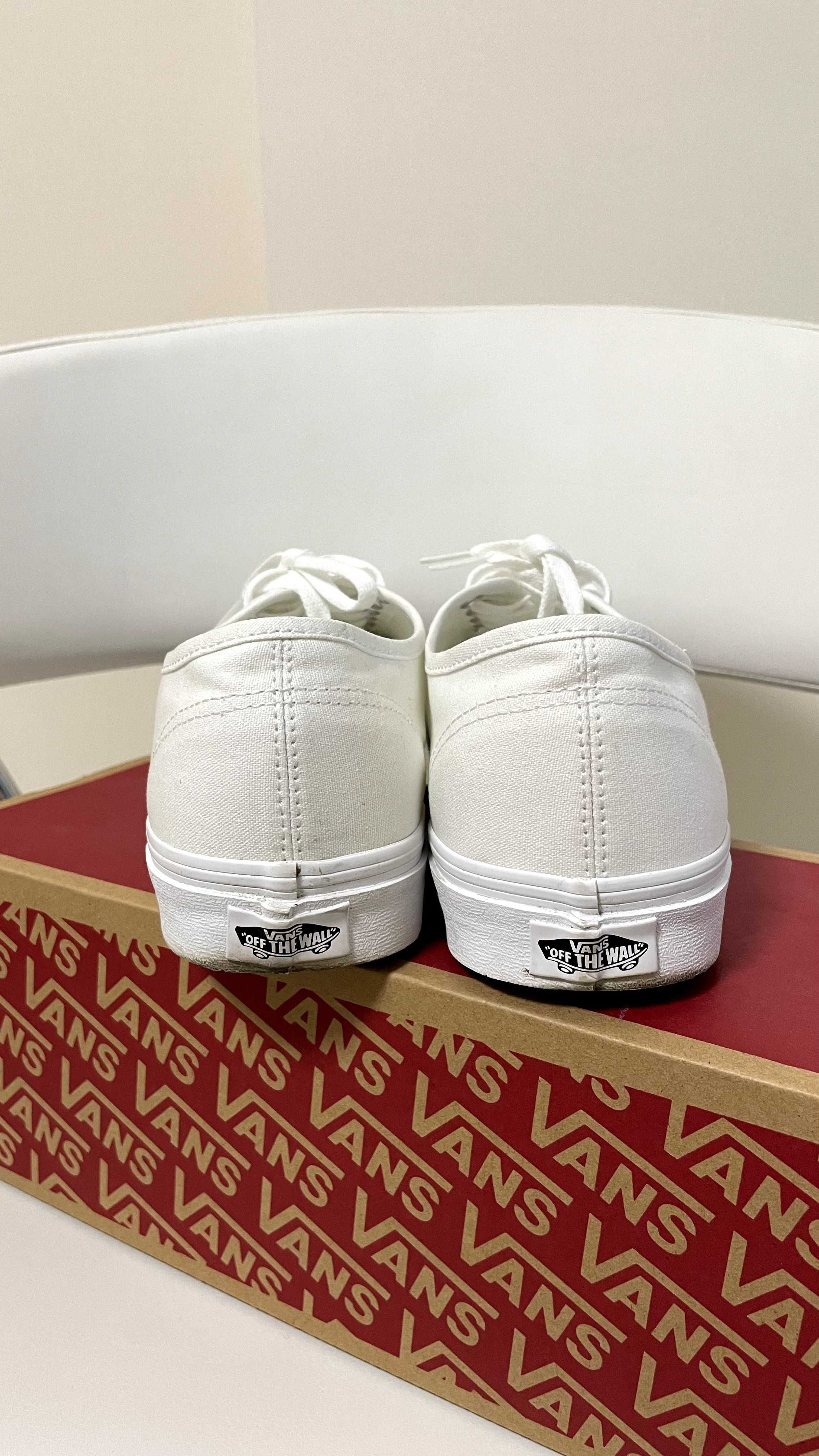 vans authentic (11.5 US, white, original)