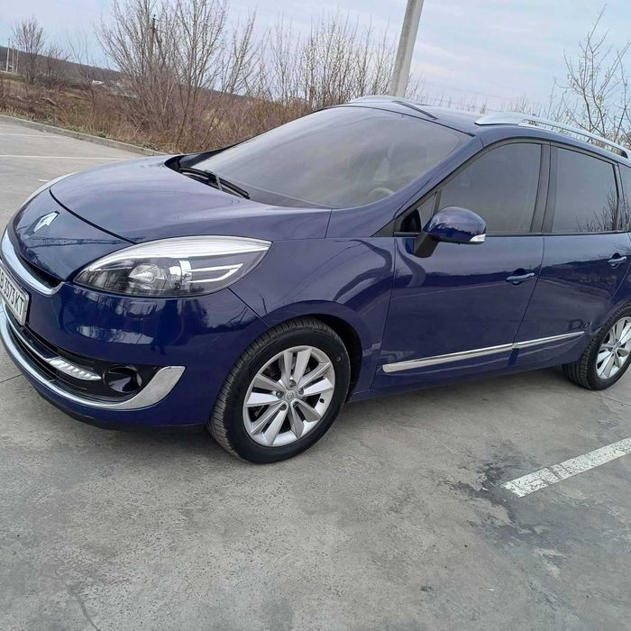 Продам Renault Megane Scenic 2013