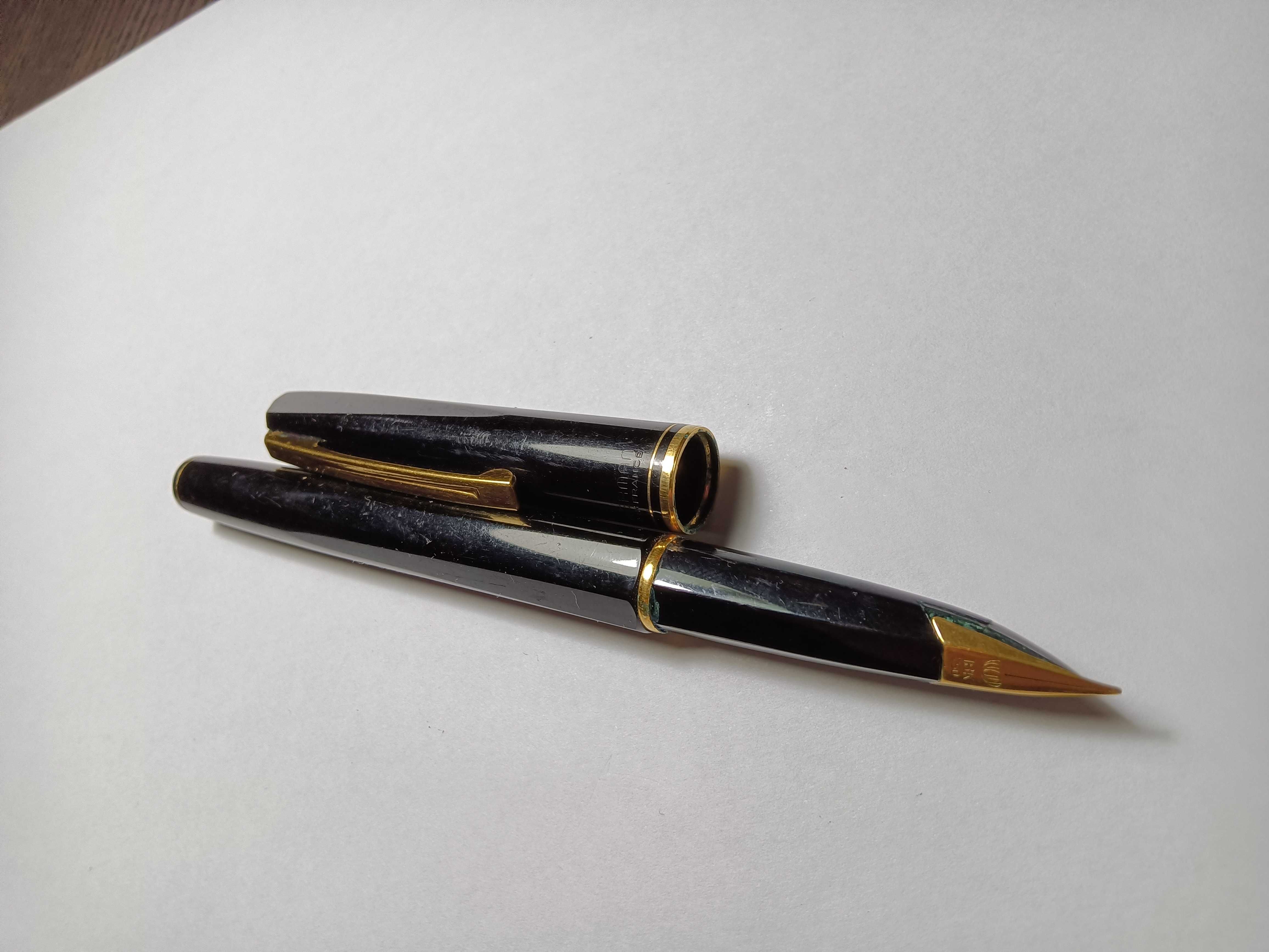 Caneta Waterman concorde preta com aparo em ouro