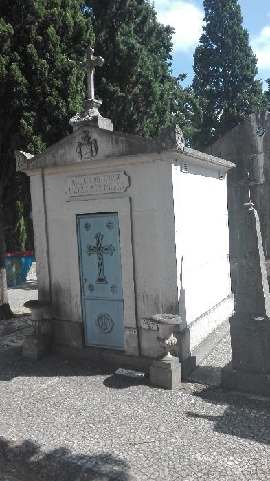 Vendo JAZIGO Cemitério dos Prazeres - OPORTUNIDADE