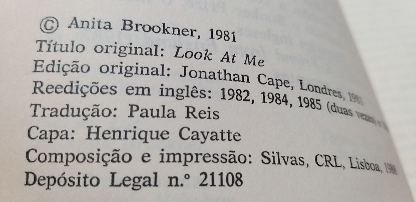 Olhem Para Mim de Anita Brookner.