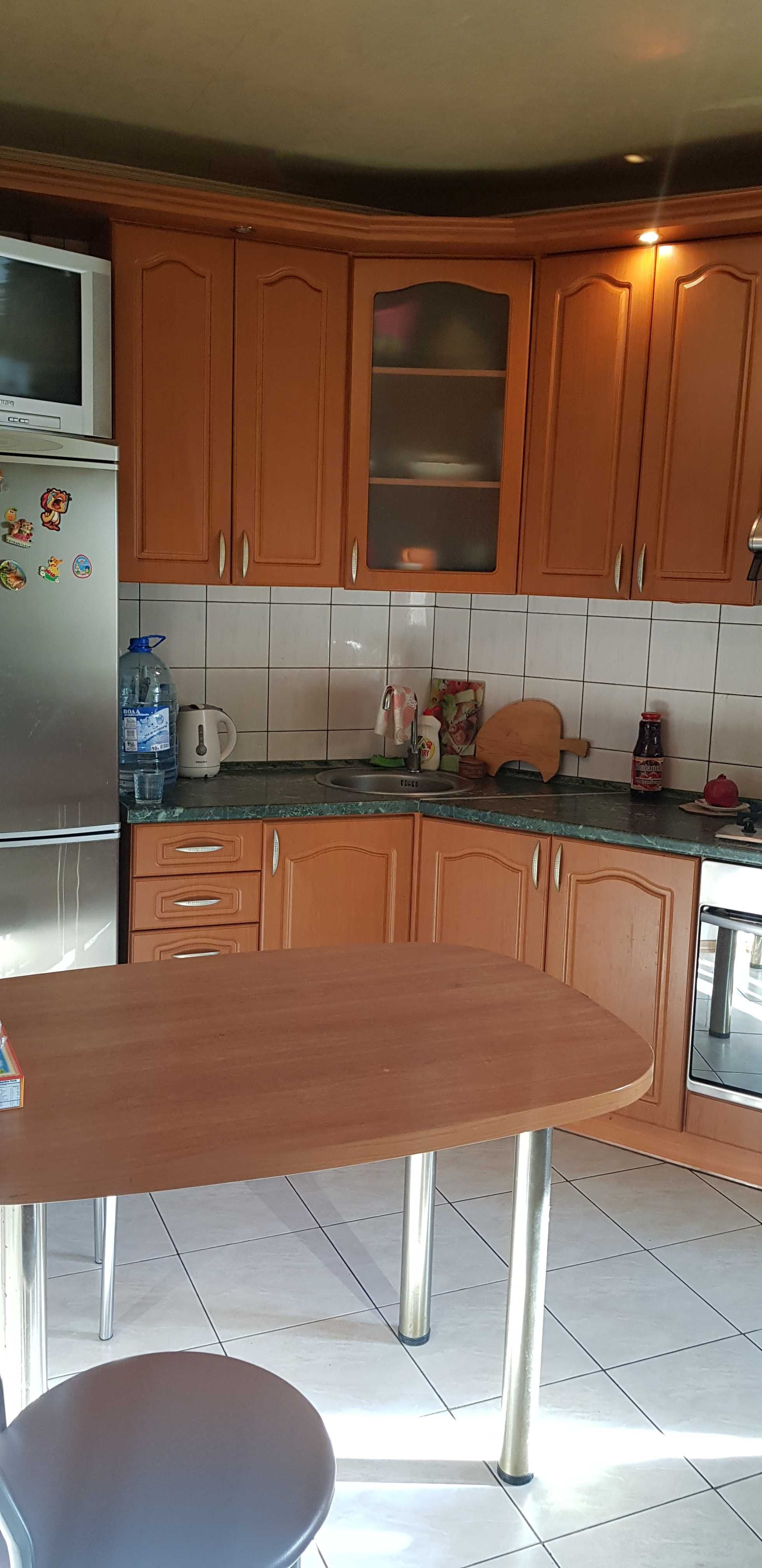 Продам квартиру м.Гагарина