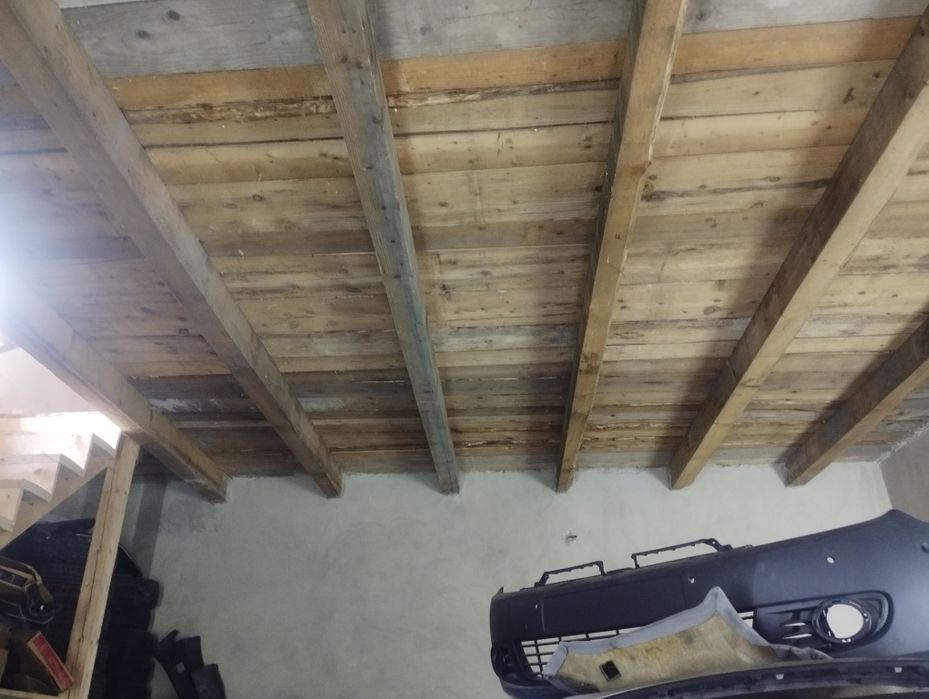 Продається двоповерховий гараж на вул. Довженка