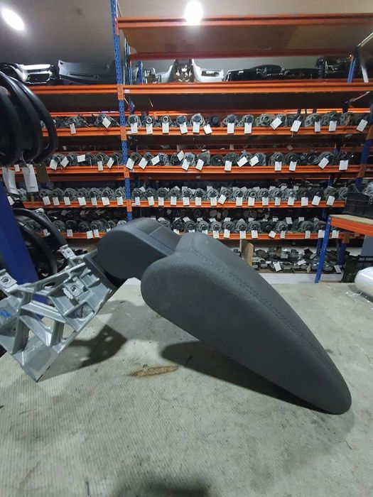 APOIO DE BRAÇO AUDI A3 12- / 8V0864283