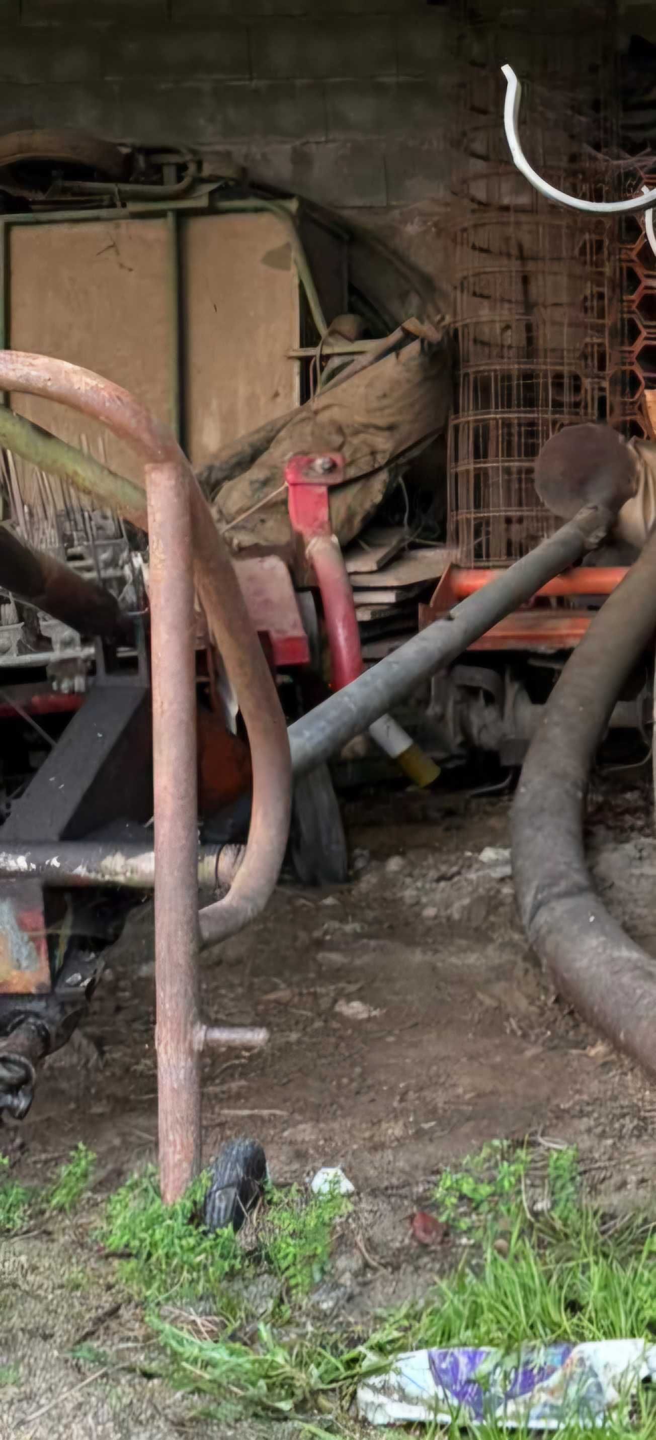 Cisterna e mexedor de fossa