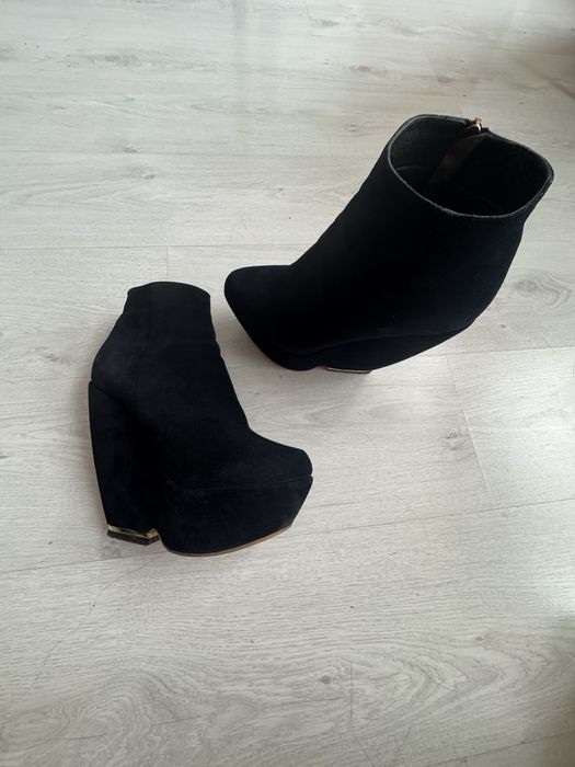 Ботильйони на платформі, замшеві, черевики жіночі