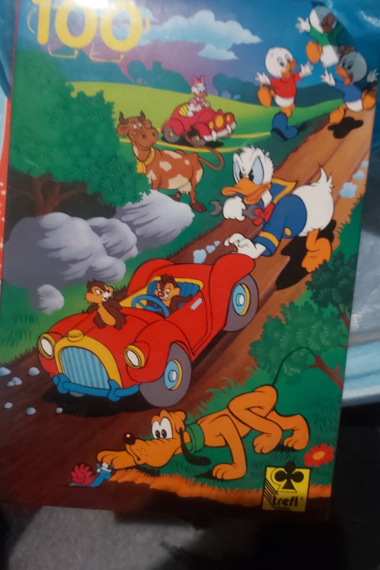 Puzzle trefl 100 - kaczor Donald, Pluto / lata 90