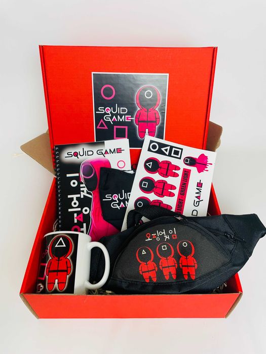 Гра в кальмара подарунковий набір - одяг Squid Game Комплект подарунок