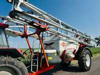 sprzedam opryskiwacz kuhn oceanis 7700