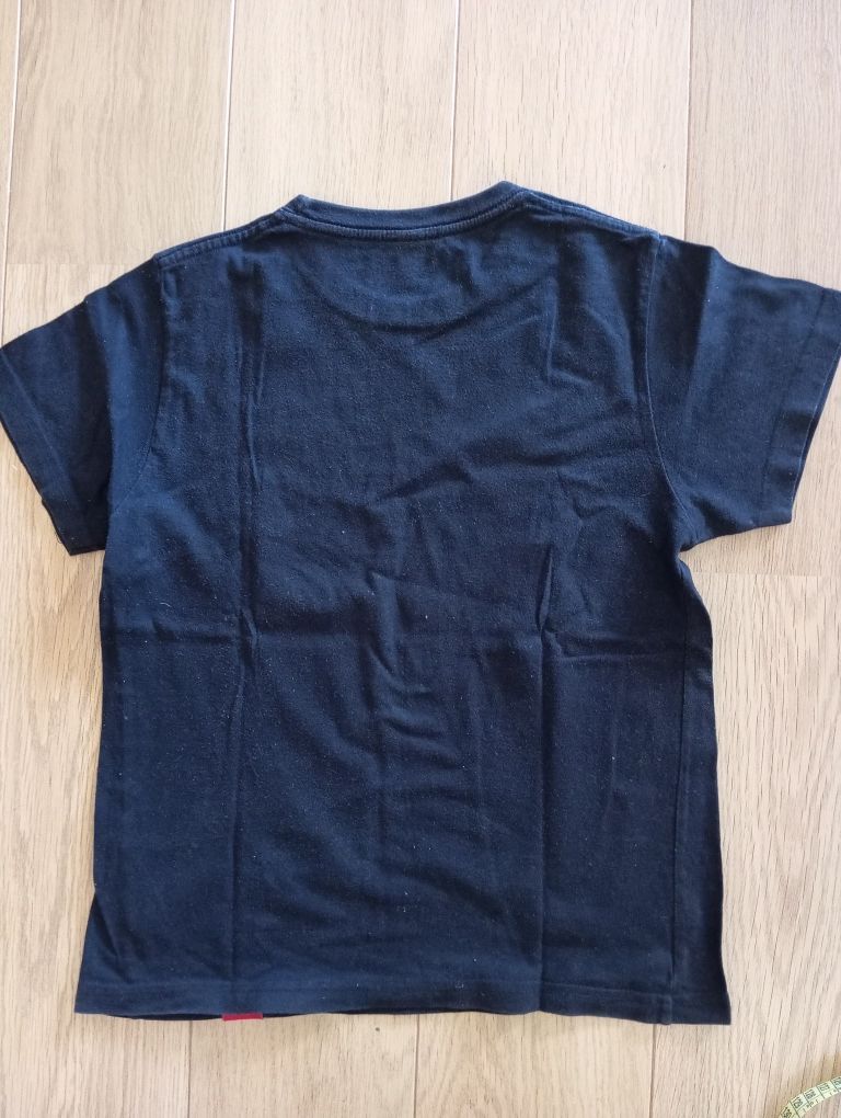 T-shirt rapaz, tamanho 12 anos, cor preta