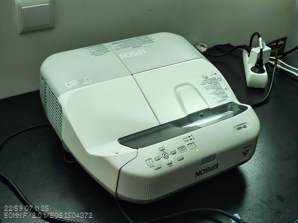Projetor Profissional EPSON EB-480I