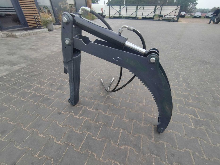 Chwytak do drewna drzewa na paleciak kleszcze kły - DOSTAWA