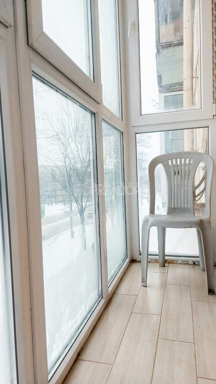 Просп Науки! 2 дом от метро! М 23 Августа! Продам красивую студию 33м2