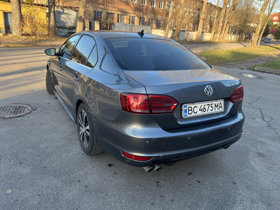 Комплектація GLI