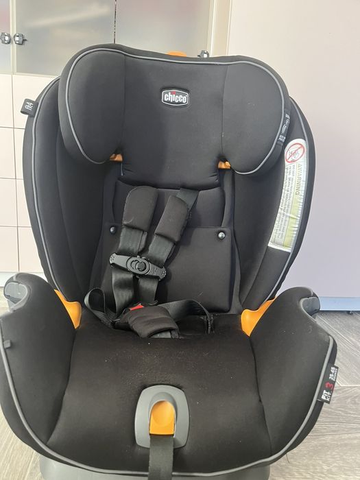 Автокрісло Chicco Fit4