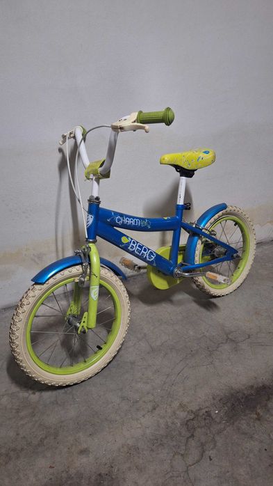 Duas Bicicletas de Criança como Novas