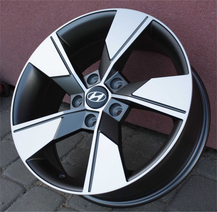 Nowe koła zimowe TPMS 17 5x114,3 215/65/17 Hyundai Kia Mazda Renault