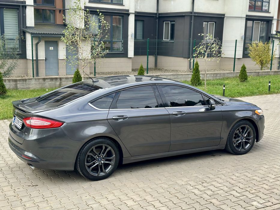 Продам FORD FUSION 2015 рік,2.5 ГБО,Автомат.