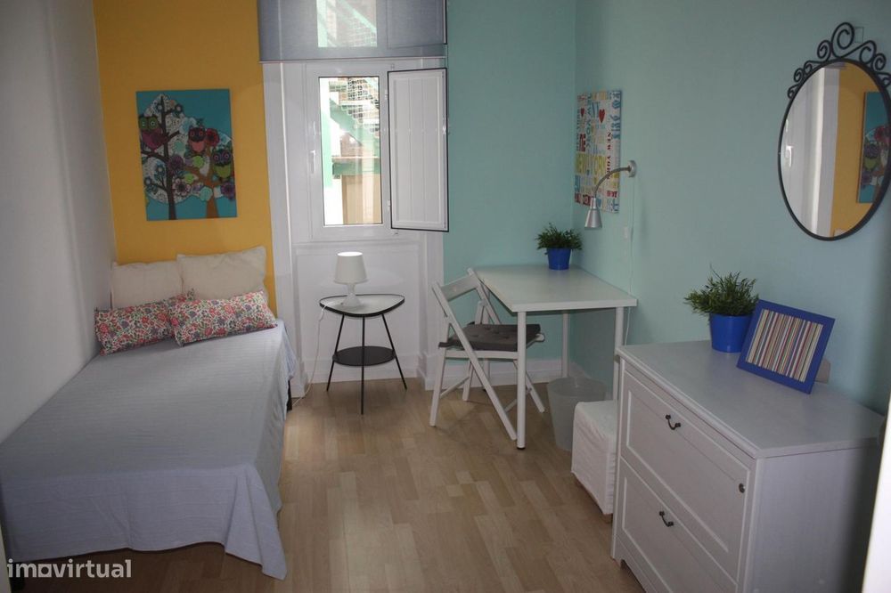 6258 - Quarto fantástico e acolhedor com cama...